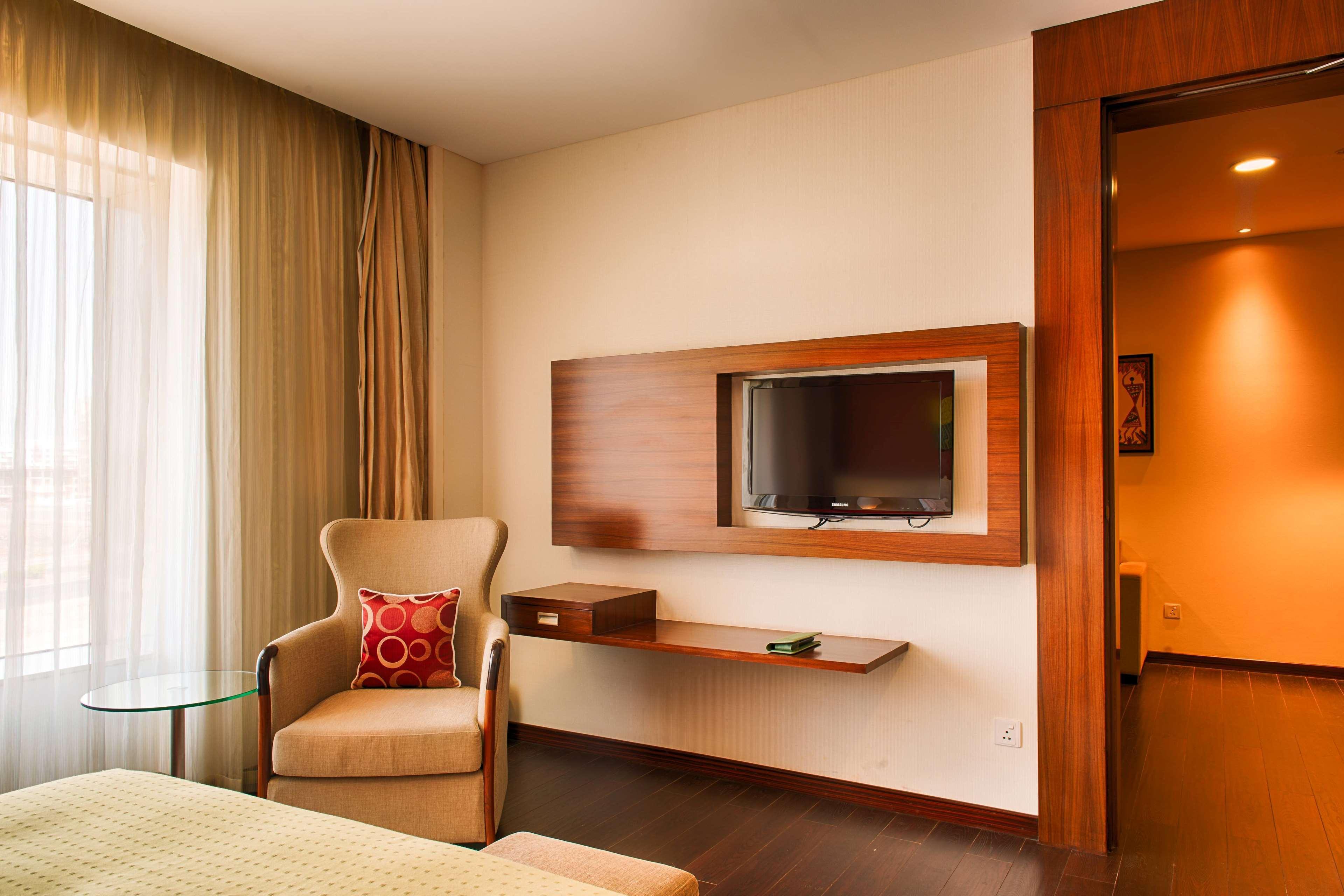 Ramada Plaza By Wyndham Pune Hinjewadi Dāpuri Екстериор снимка