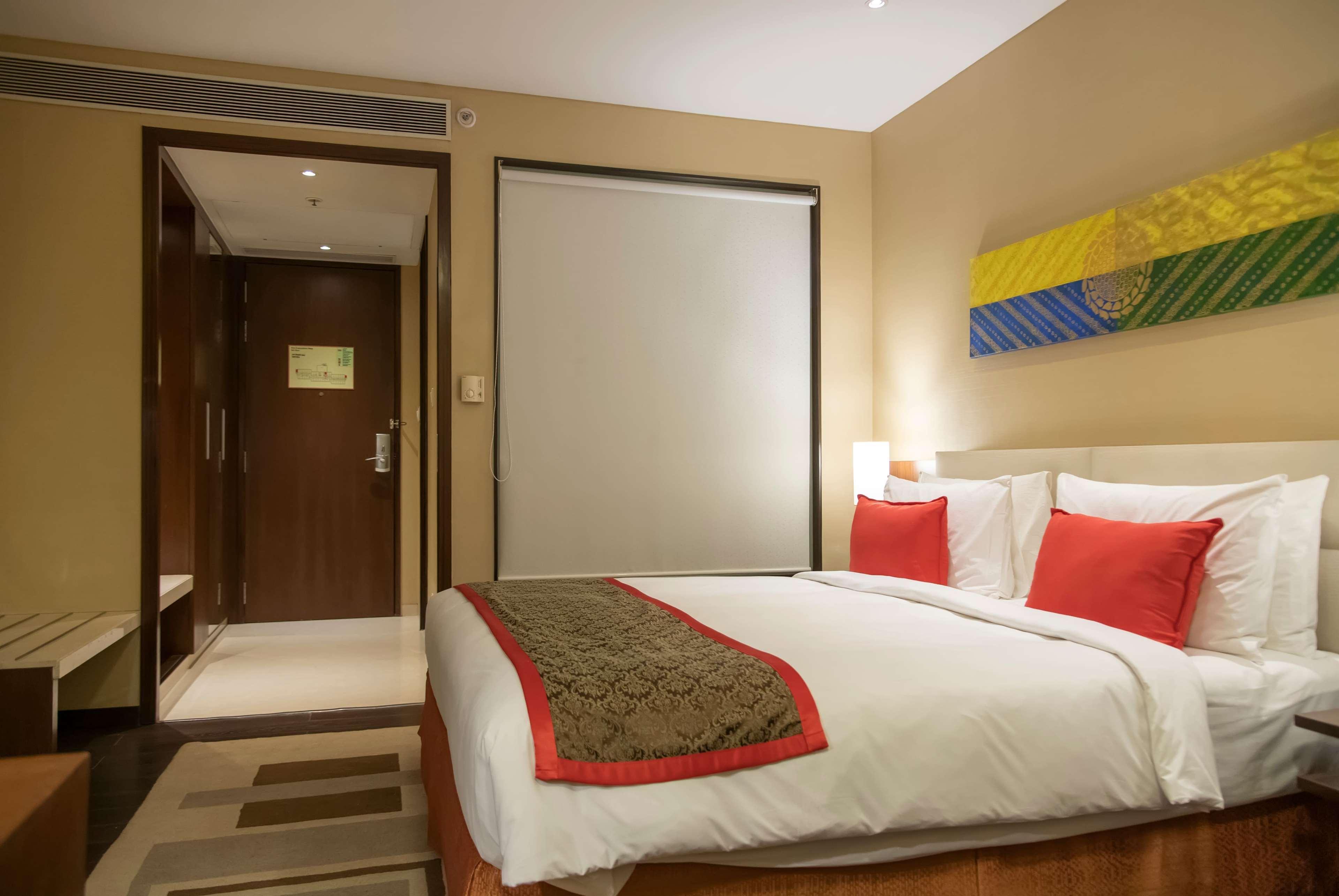 Ramada Plaza By Wyndham Pune Hinjewadi Dāpuri Екстериор снимка