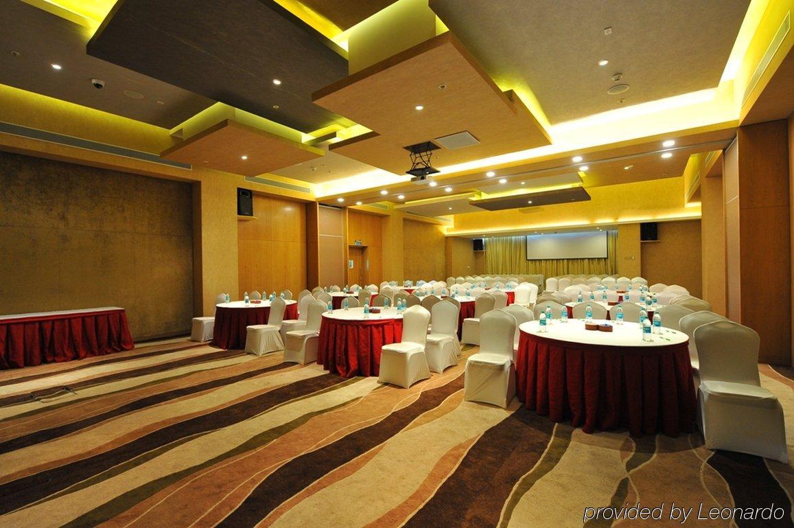 Ramada Plaza By Wyndham Pune Hinjewadi Dāpuri Екстериор снимка