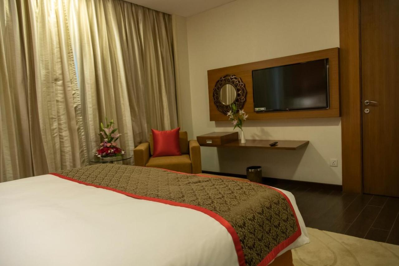 Ramada Plaza By Wyndham Pune Hinjewadi Dāpuri Екстериор снимка