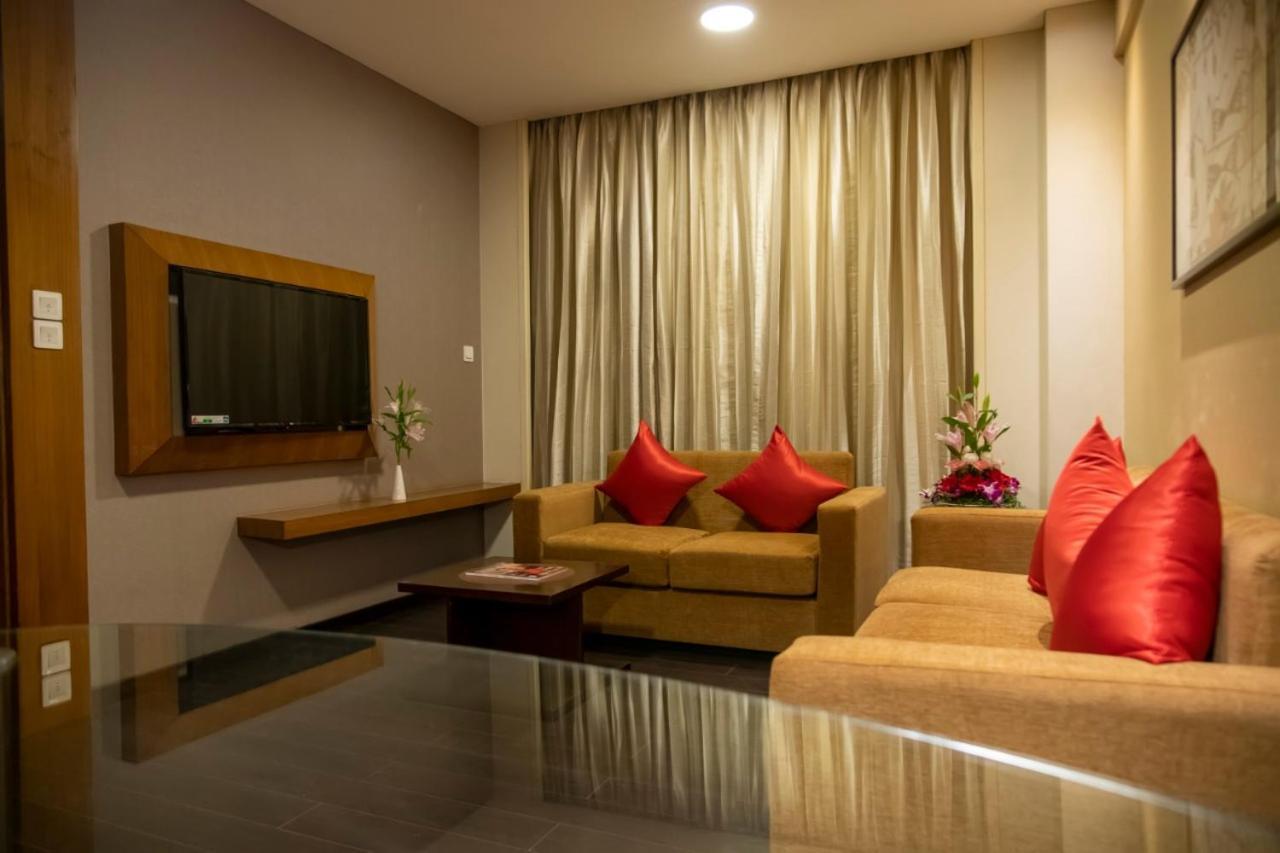 Ramada Plaza By Wyndham Pune Hinjewadi Dāpuri Екстериор снимка
